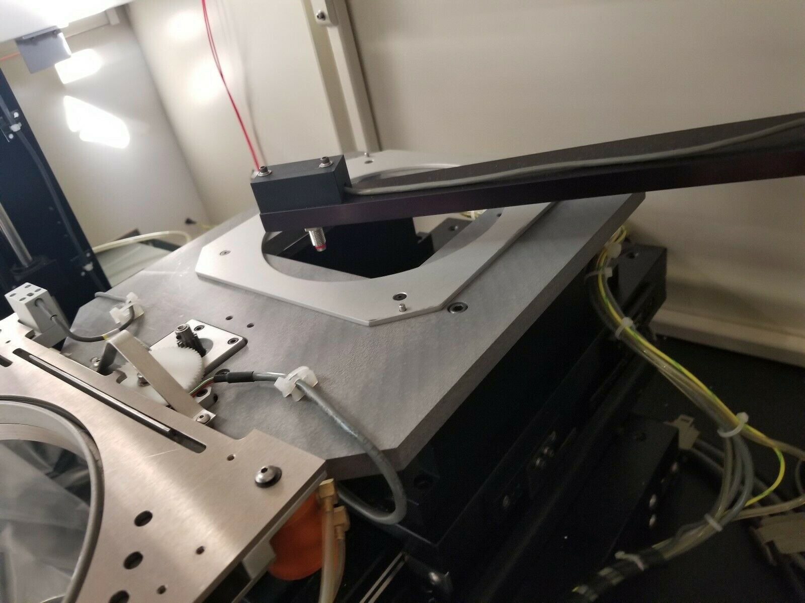BESI / LAURIER DS-7000