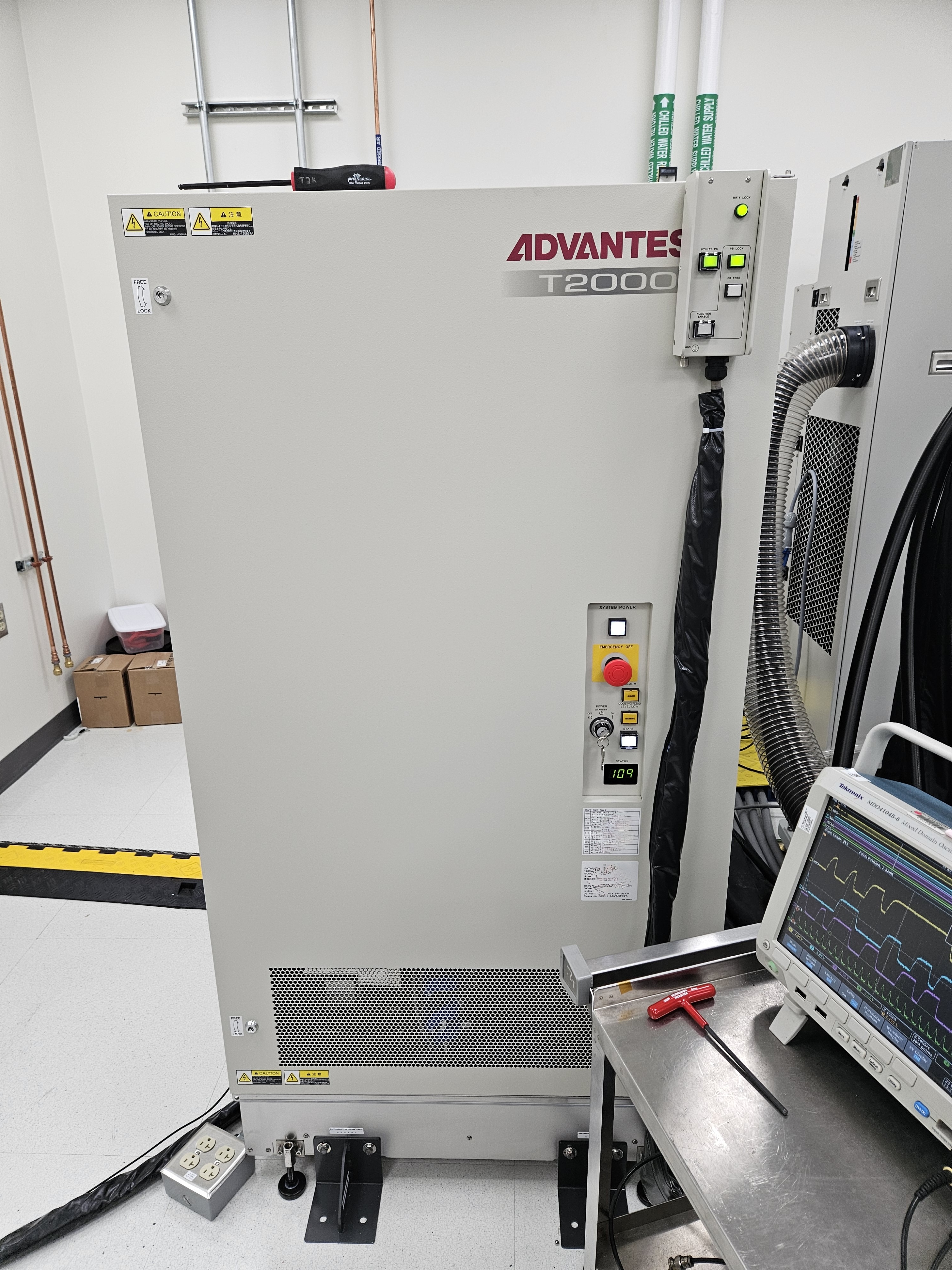 ADVANTEST T2000
